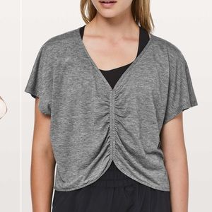 Lululemon cruise the circuits short sleeve- ruched front- size 10 - grey